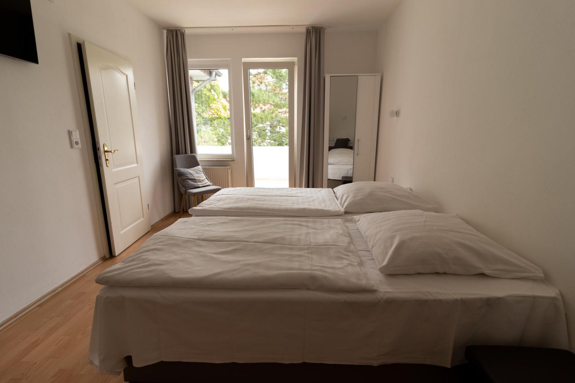 Hotel Eilenriede Хановер Екстериор снимка